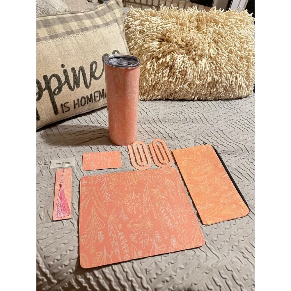 Tumbler with office items